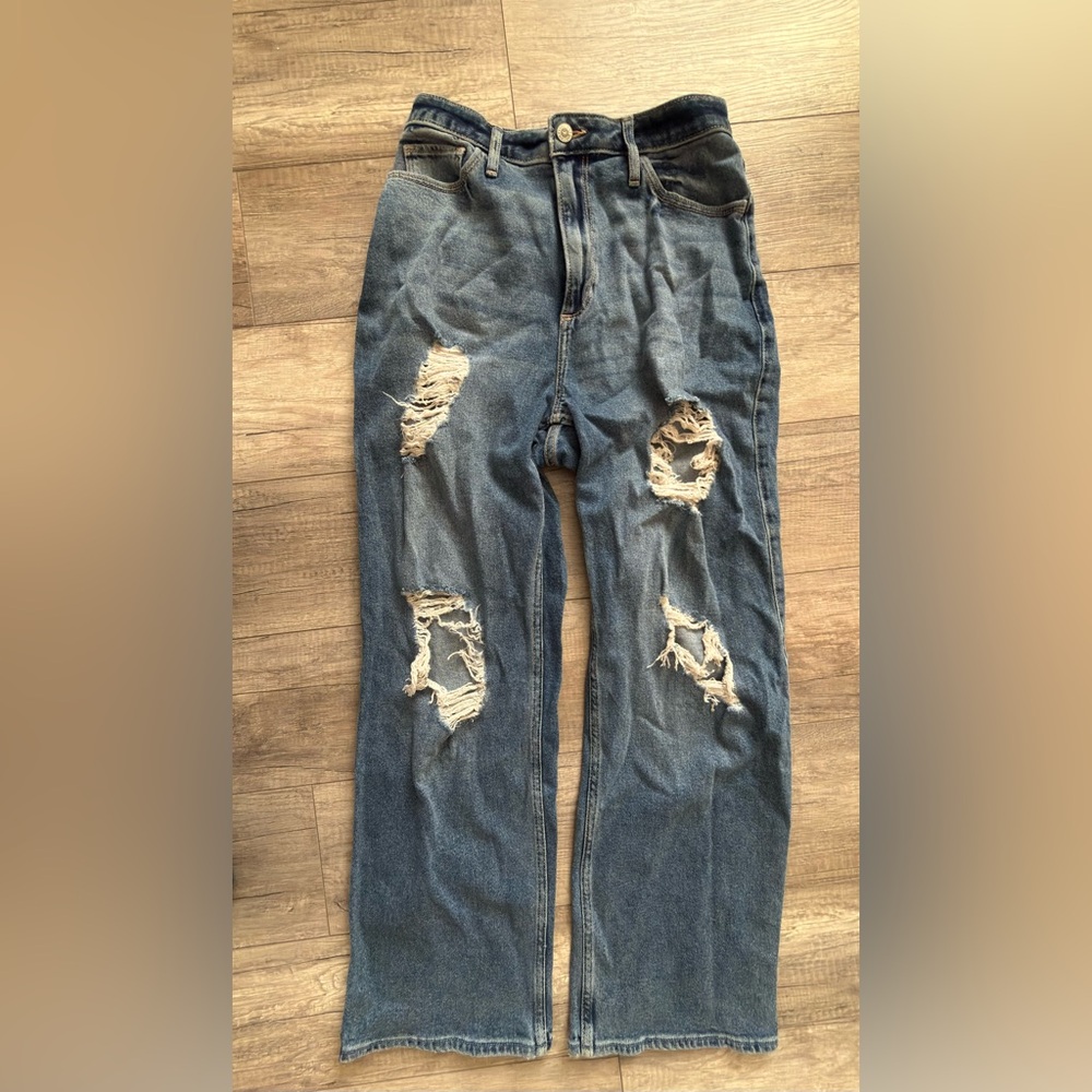 Women’s Blue Distressed Jeans